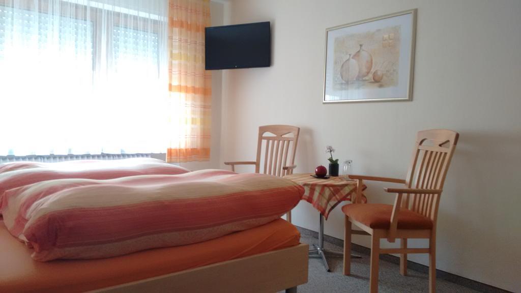 Gaestehaus Kiesgen-Mendgen Bernkastel-Kues Bagian luar foto